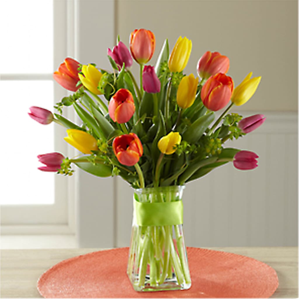 Sunlit Treasures Bouquet – Greenwich Blooms Florist Inc, Greenwich CT