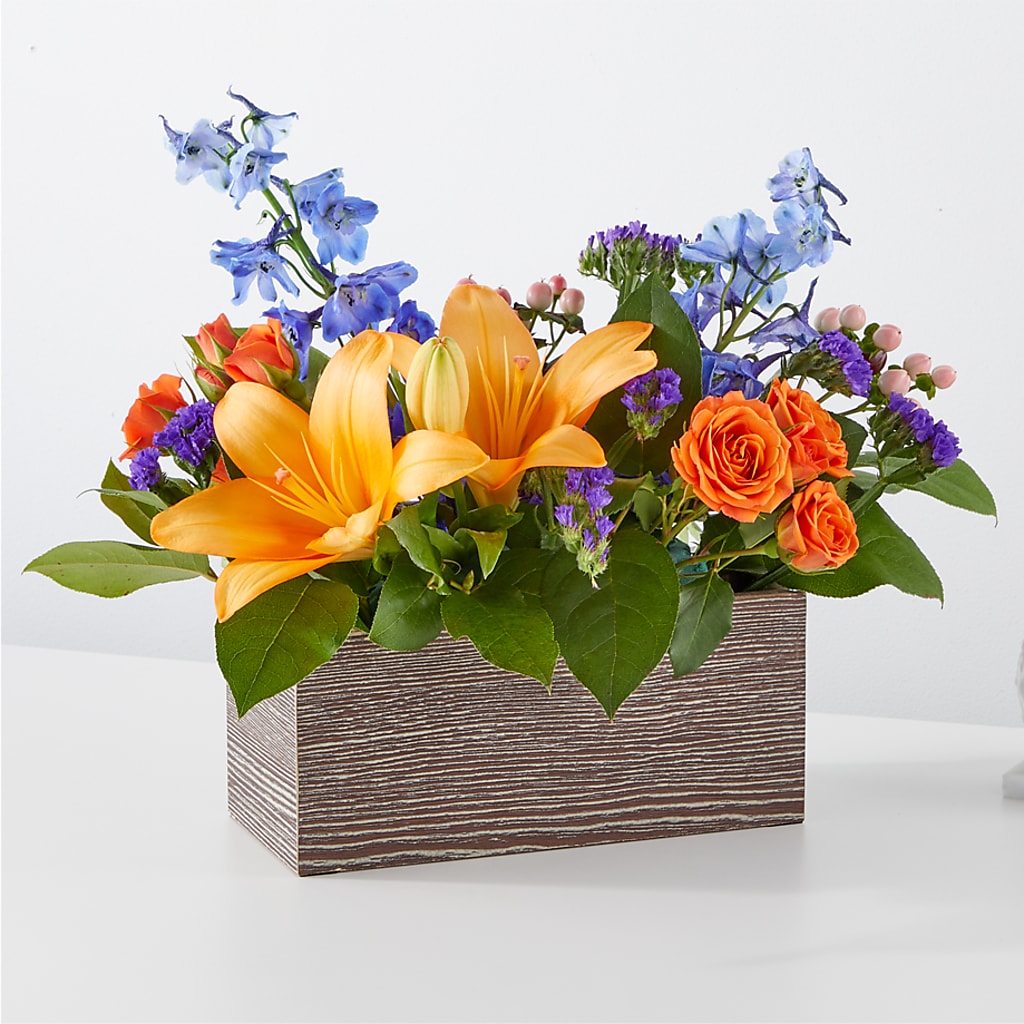 Radiant Citrus Box Bouquet – Greenwich Blooms Florist Inc, Greenwich CT