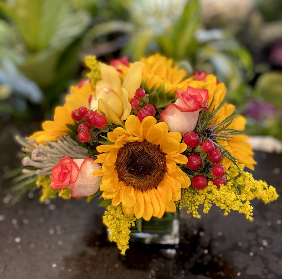 Fall Blossom – Greenwich Blooms Florist Inc, Greenwich CT