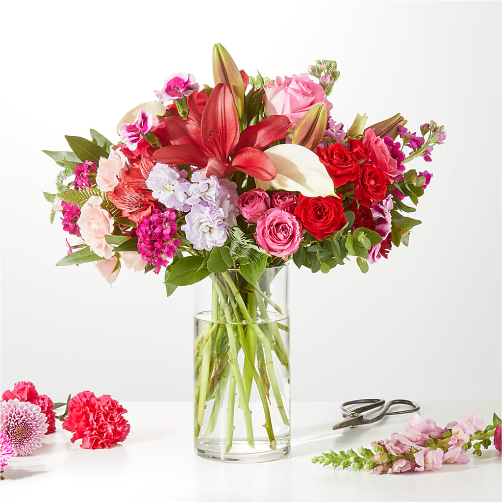Swooning Over You - A Luxury Florist Original – Greenwich Blooms Florist Inc, Greenwich CT