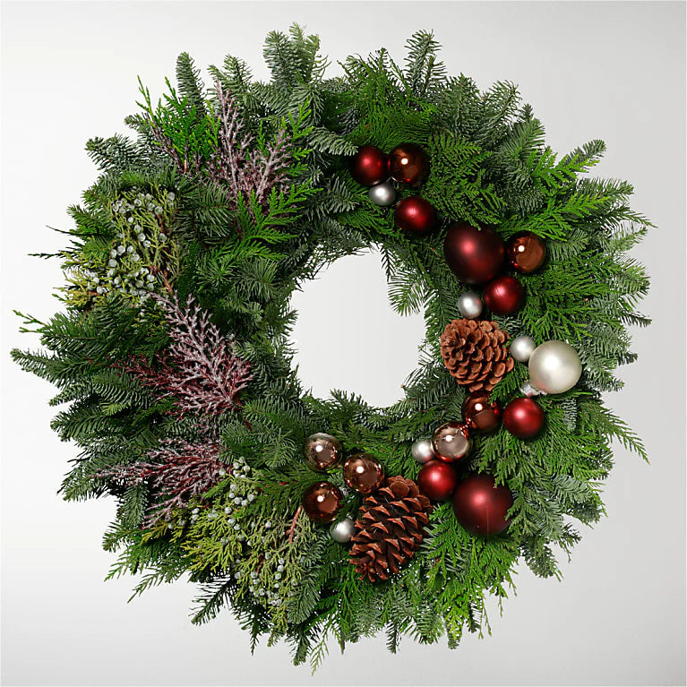 Juniper Berry Wreath – Greenwich Blooms Florist Inc, Greenwich CT