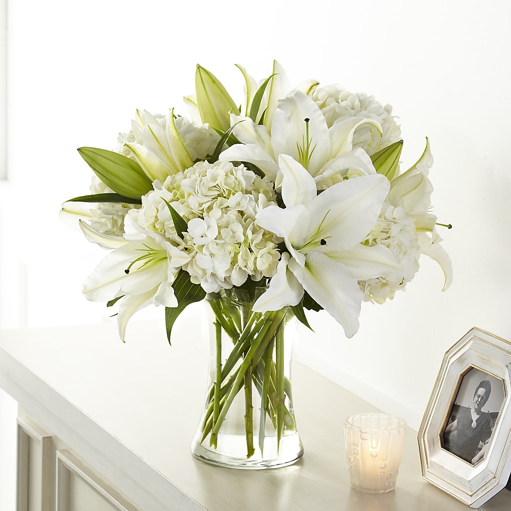 Compassionate Lily Bouquet – Greenwich Blooms Florist Inc, Greenwich CT