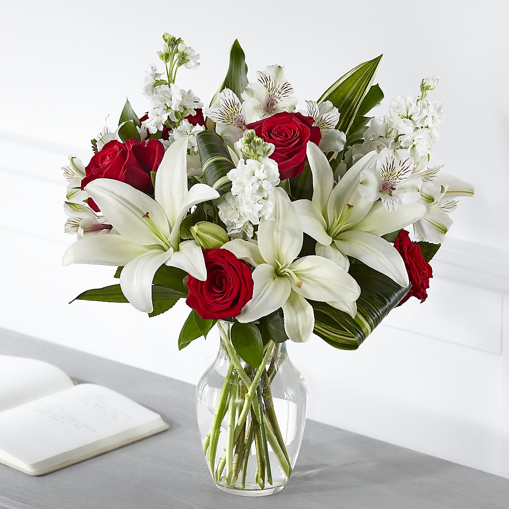 Loving Respect Bouquet – Greenwich Blooms Florist Inc, Greenwich CT