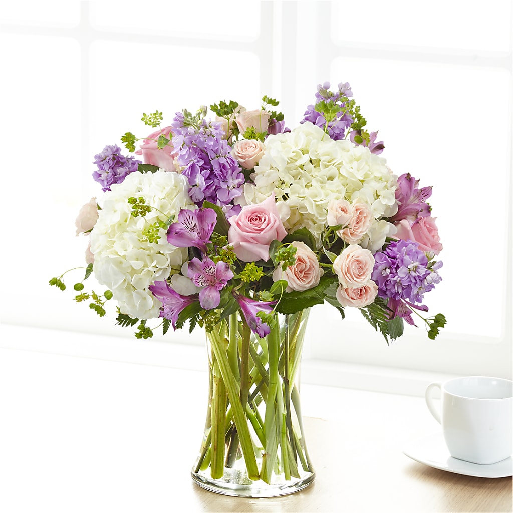 Shared Sentiment Bouquet – Greenwich Blooms Florist Inc, Greenwich CT