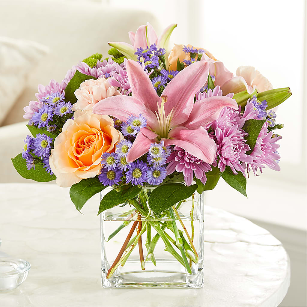Delicate Details Bouquet – Greenwich Blooms Florist Inc, Greenwich CT