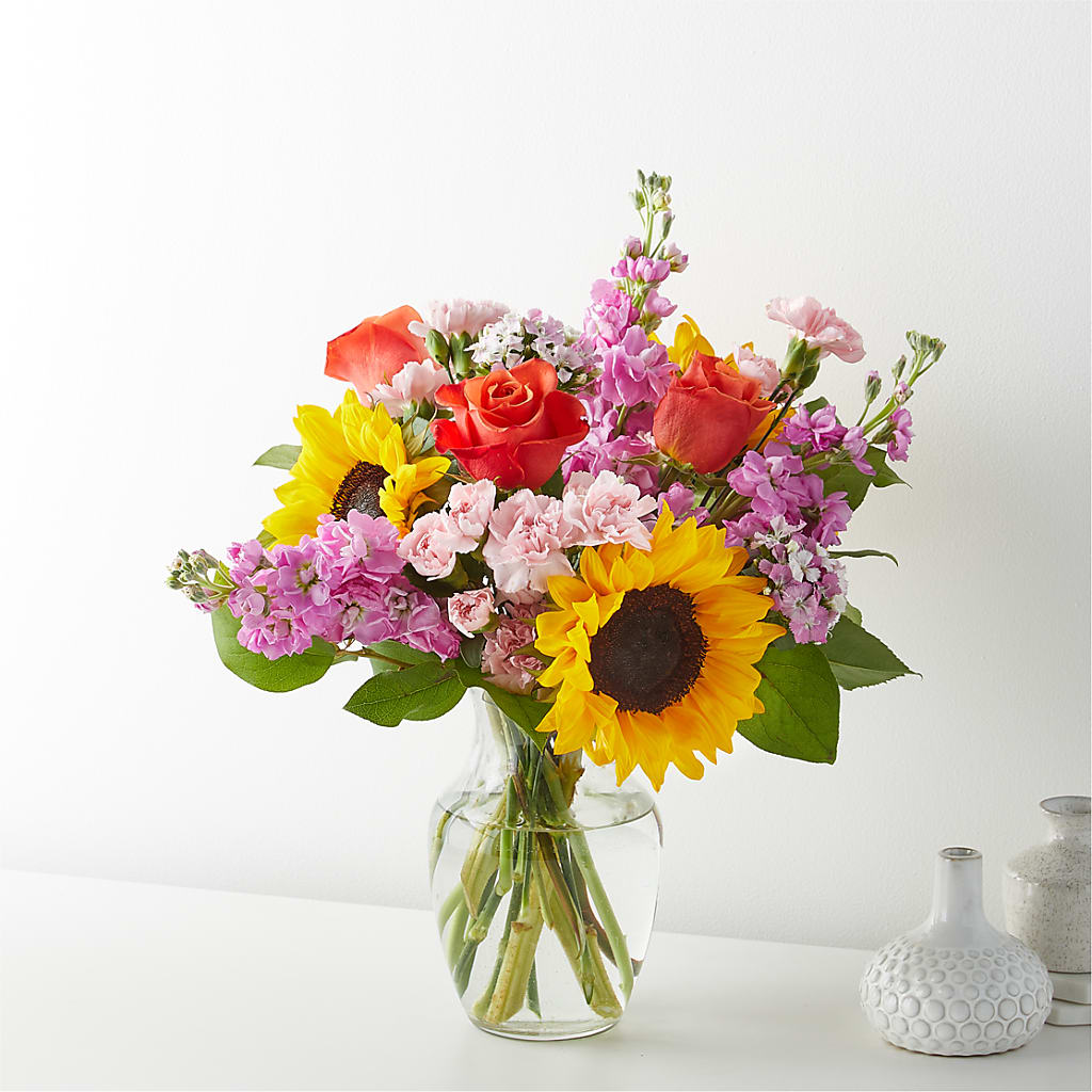 Yellow Brick Road Bouquet – Greenwich Blooms Florist Inc, Greenwich CT