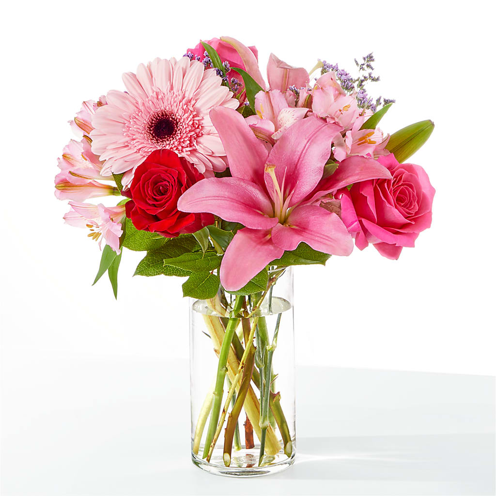 Lots of Love Bouquet – Greenwich Blooms Florist Inc, Greenwich CT