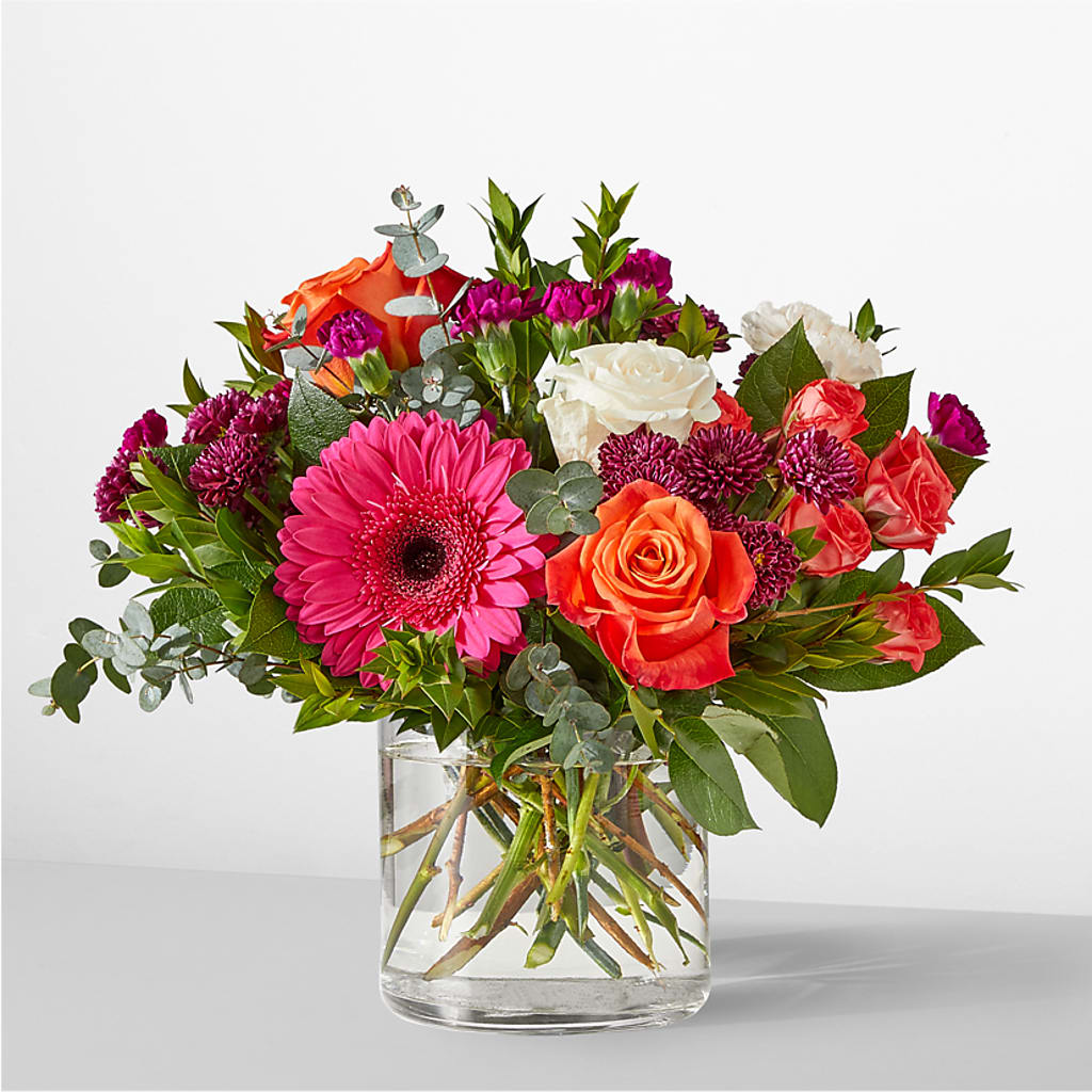 Smell the Roses Bouquet – Greenwich Blooms Florist Inc, Greenwich CT