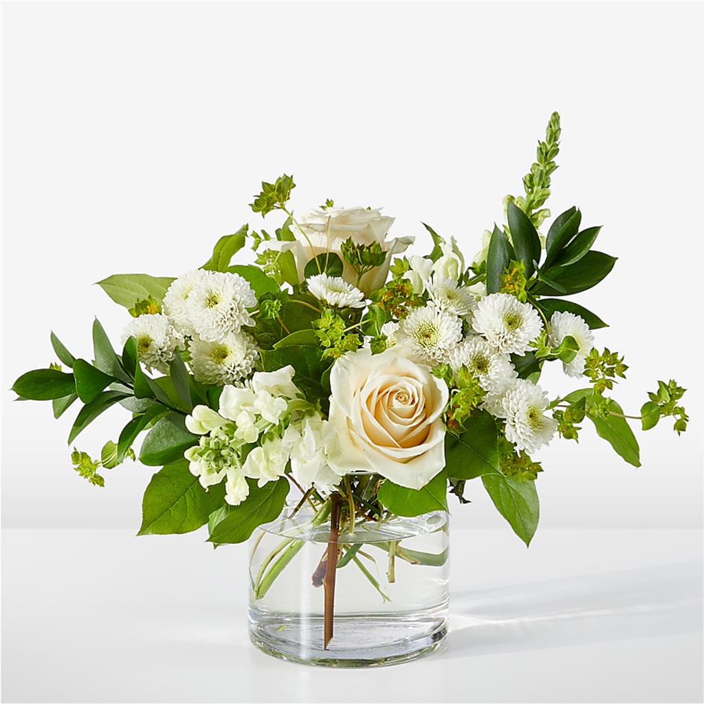 Hint of Vanilla Bouquet – Greenwich Blooms Florist Inc, Greenwich CT