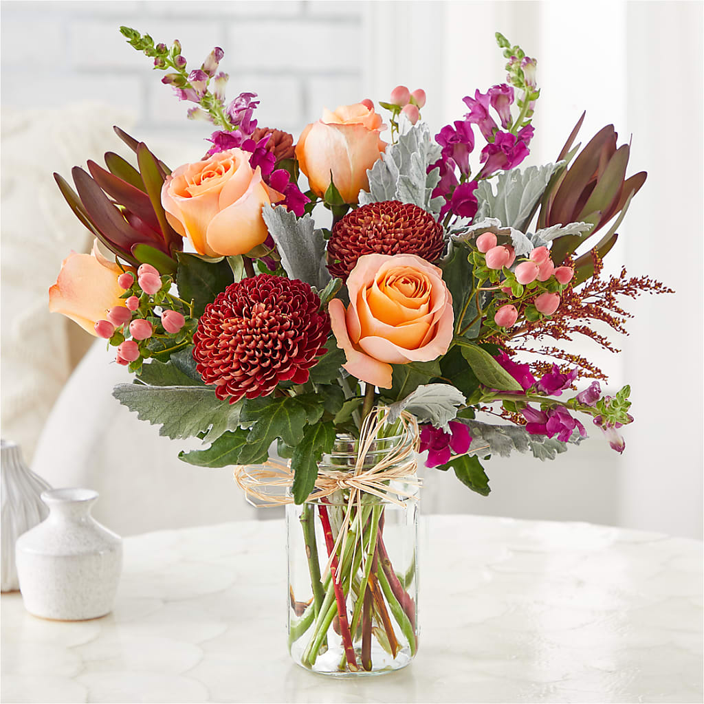 Moody Hues Bouquet – Greenwich Blooms Florist Inc, Greenwich CT