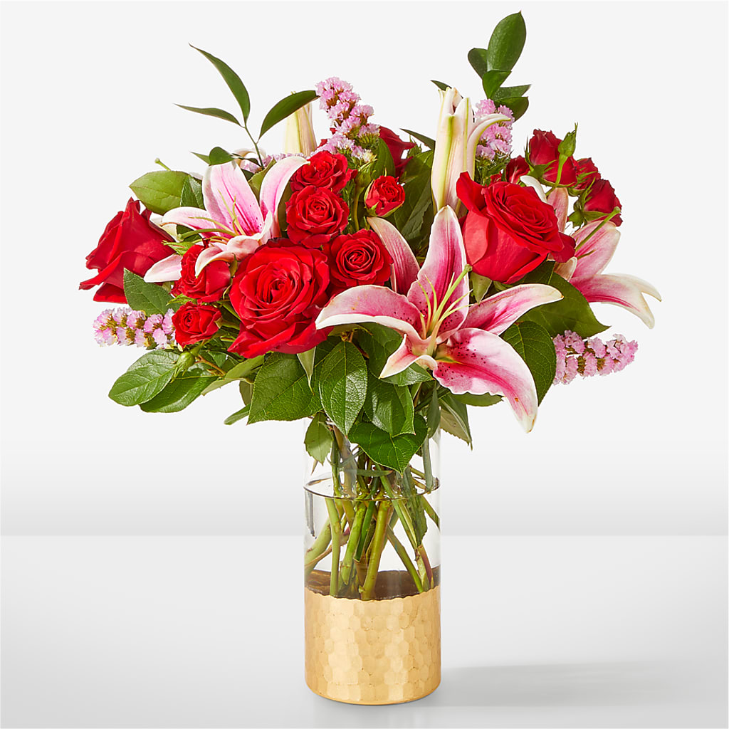 Hopeless Romantic Bouquet – Greenwich Blooms Florist Inc, Greenwich CT