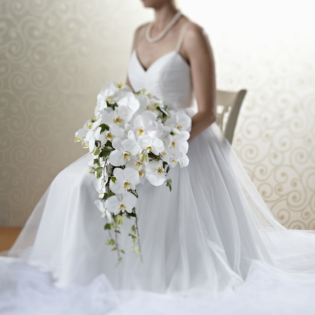 Classic White Bouquet – Greenwich Blooms Florist Inc, Greenwich CT