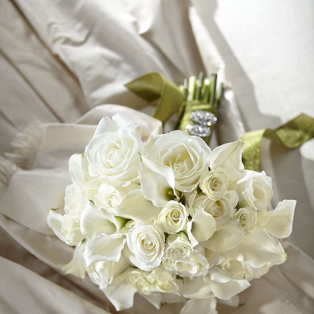 Serene Highness Bouquet – Greenwich Blooms Florist Inc, Greenwich CT