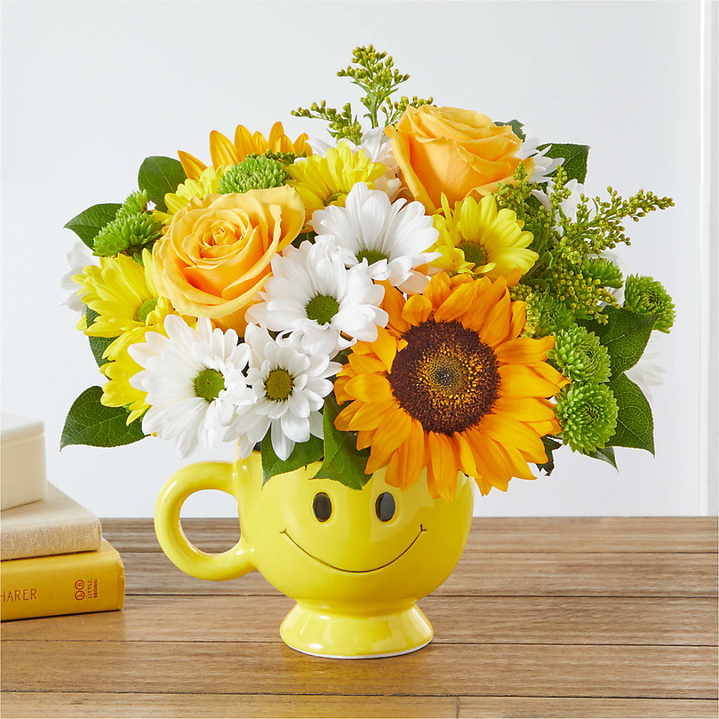 Be Happy Bouquet –  Greenwich Blooms Florist Inc, Greenwich CT
