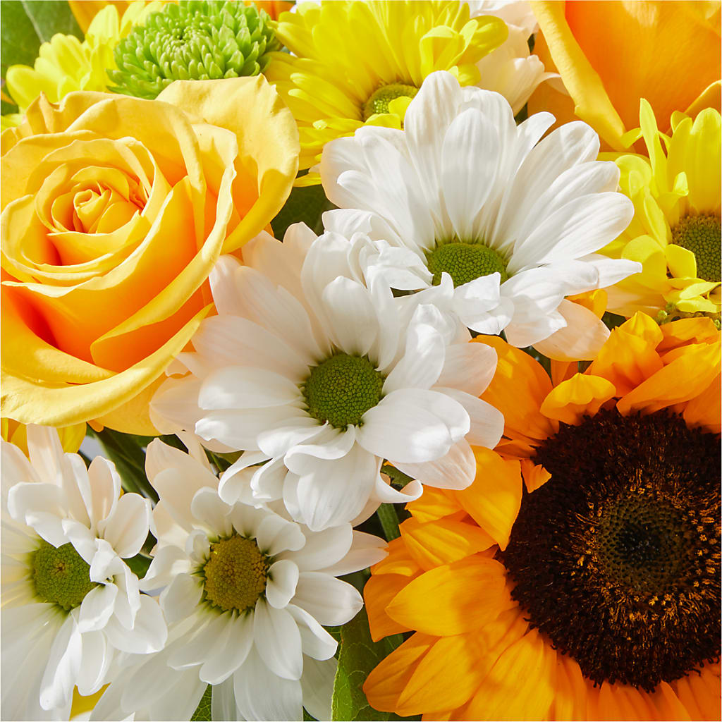 Be Happy Bouquet –  Greenwich Blooms Florist Inc, Greenwich CT
