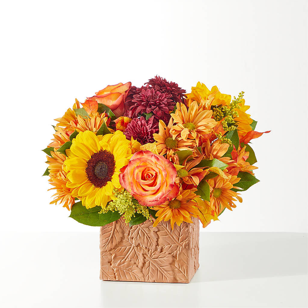 The Outdoors Bouquet –  Greenwich Blooms Florist Inc, Greenwich CT