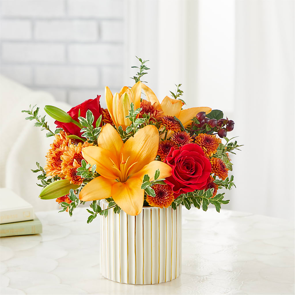 Scarlet Skies Bouquet –  Greenwich Blooms Florist Inc, Greenwich CT
