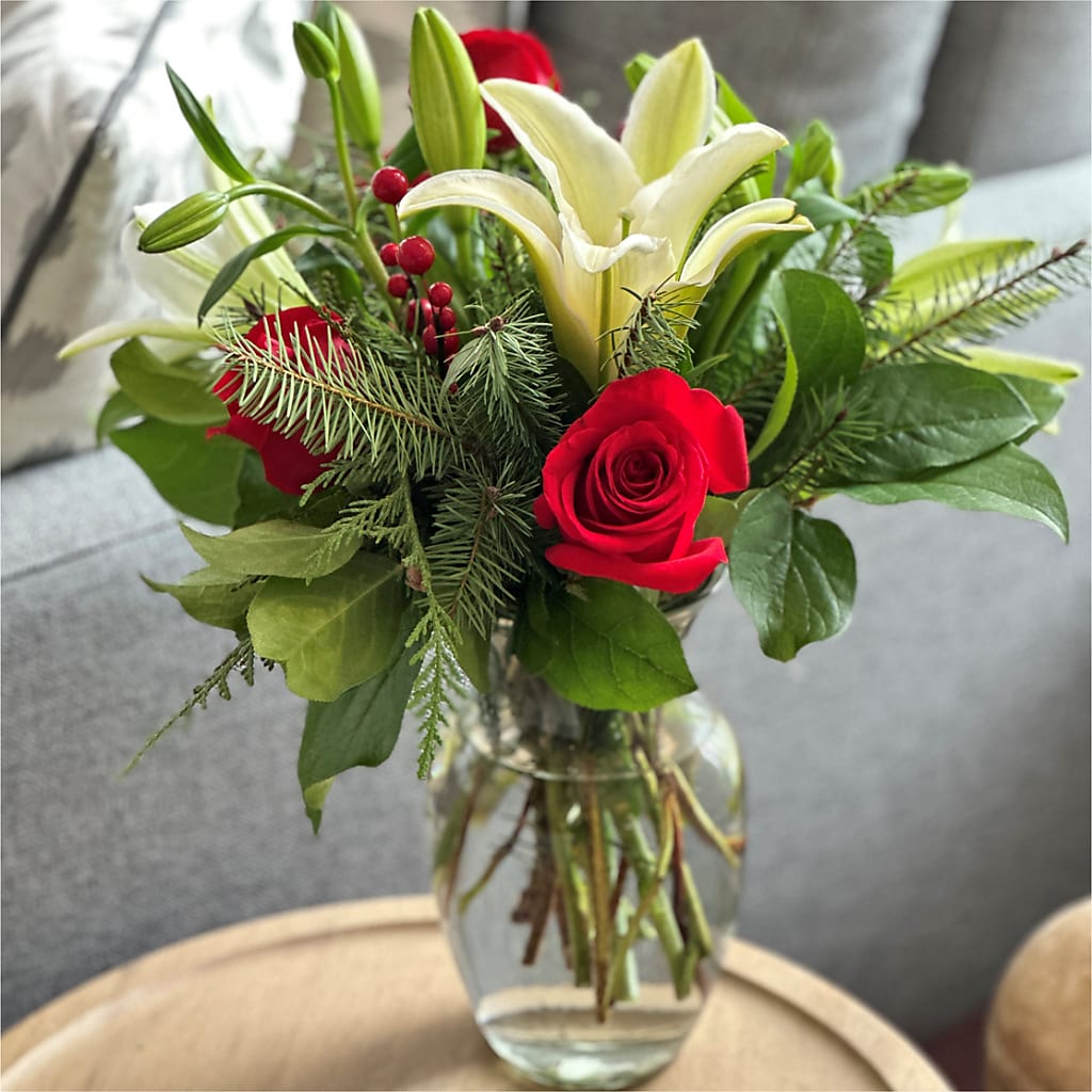 Sparkling Snowflakes Bouquet –  Greenwich Blooms Florist Inc, Greenwich CT