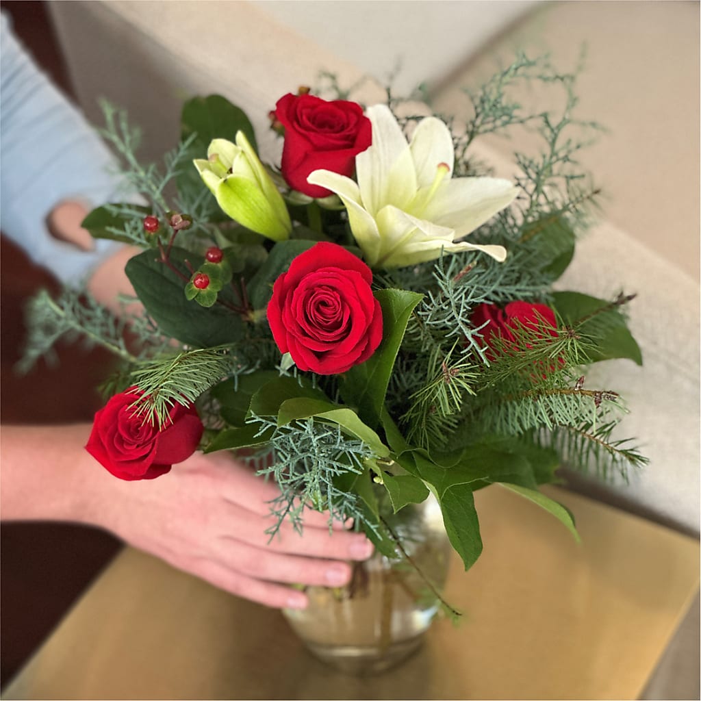 Glittering Lights Bouquet –  Greenwich Blooms Florist Inc, Greenwich CT