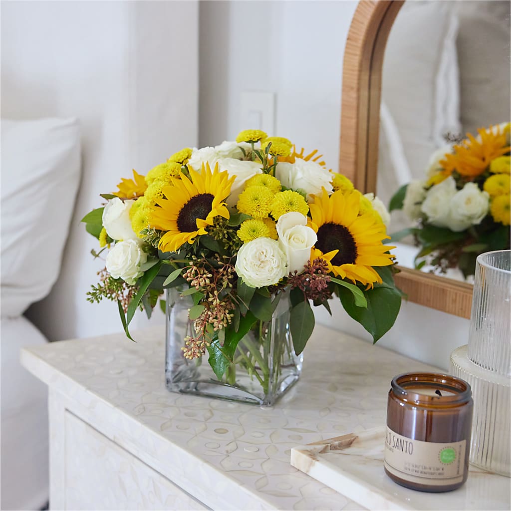 Luminous Morning Bouquet –  Greenwich Blooms Florist Inc, Greenwich CT