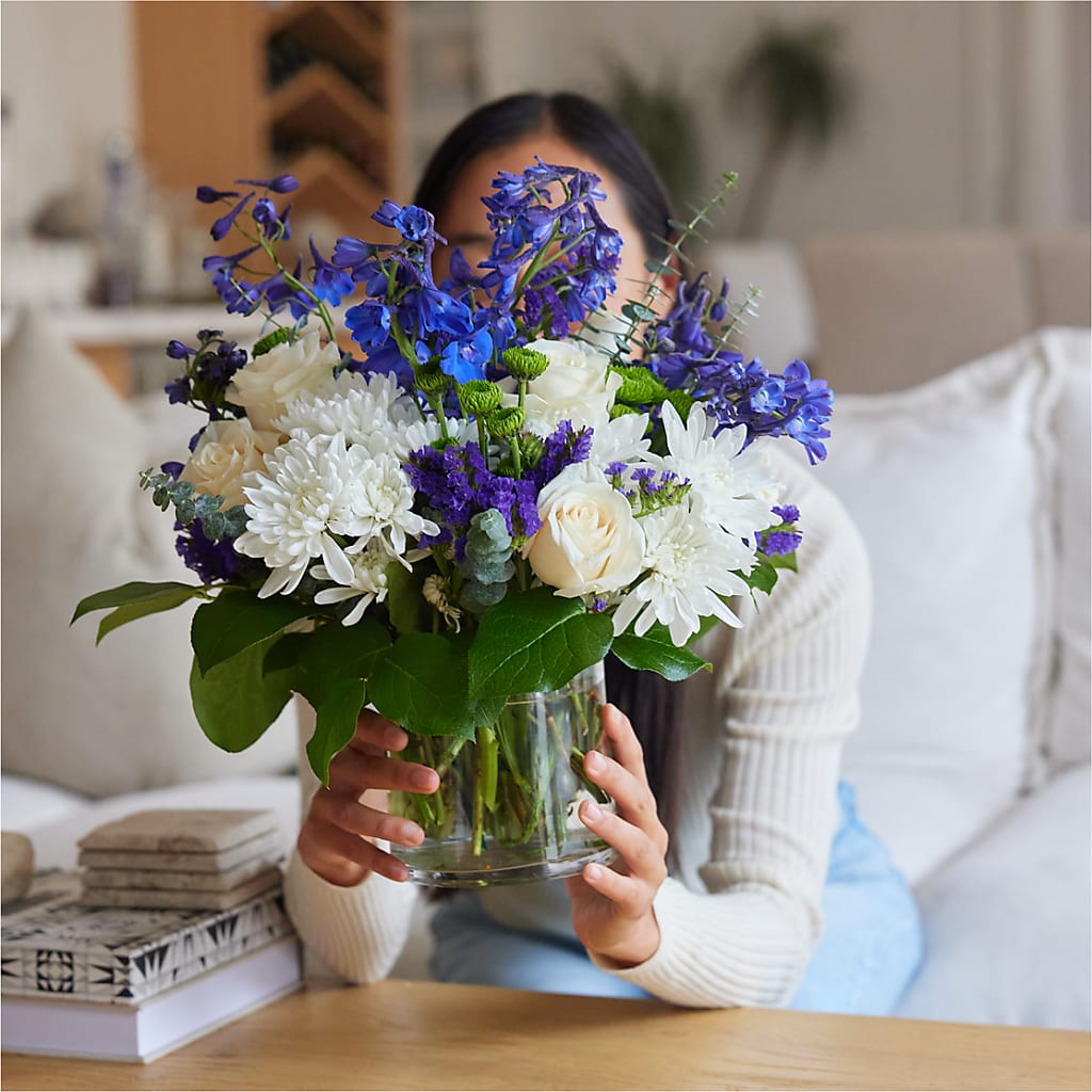 Cerulean Waves Bouquet –  Greenwich Blooms Florist Inc, Greenwich CT