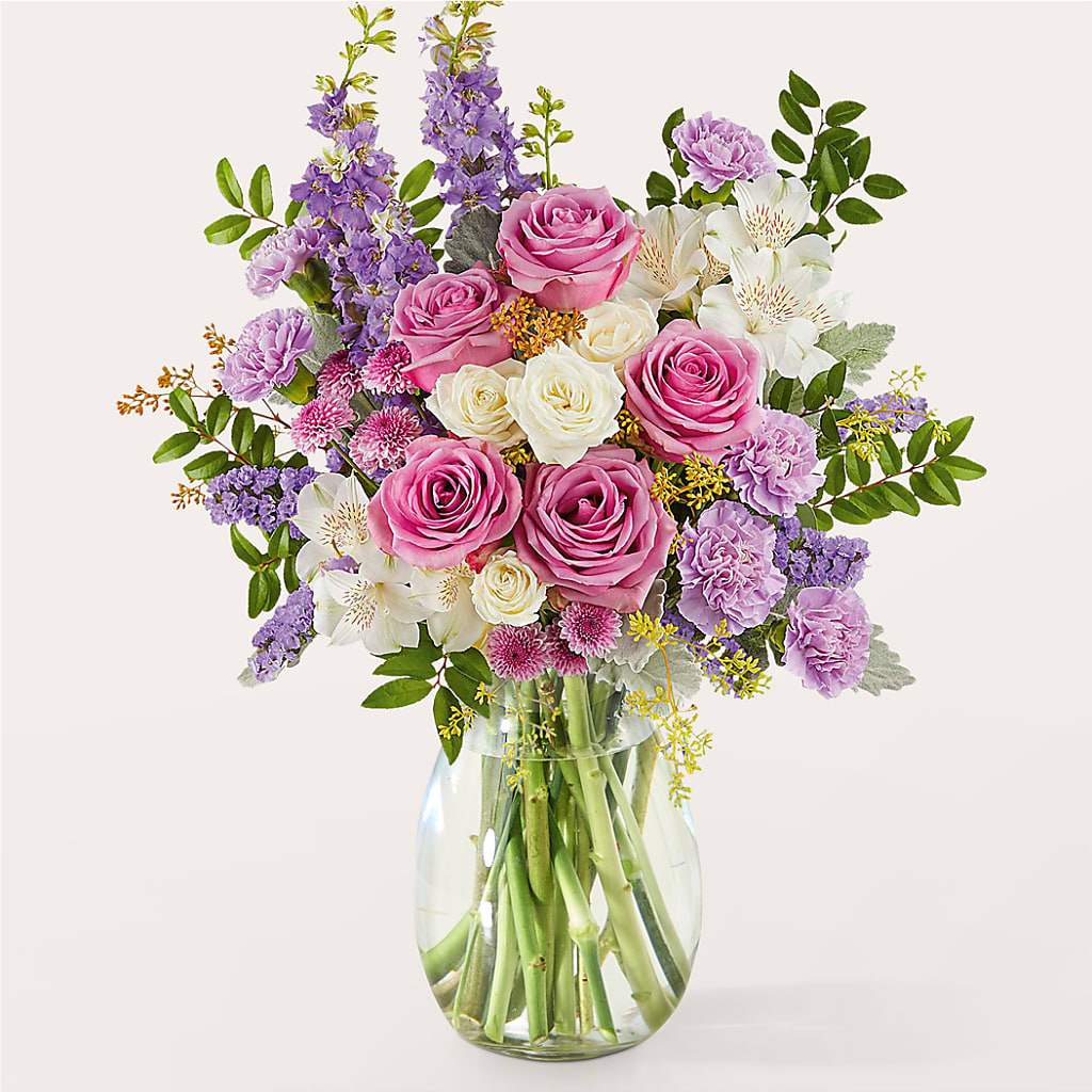 Lucky Me Bouquet –  Greenwich Blooms Florist Inc, Greenwich CT