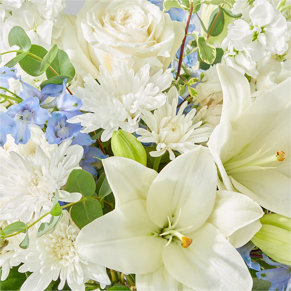 Peace of Mind Bouquet –  Greenwich Blooms Florist Inc, Greenwich CT