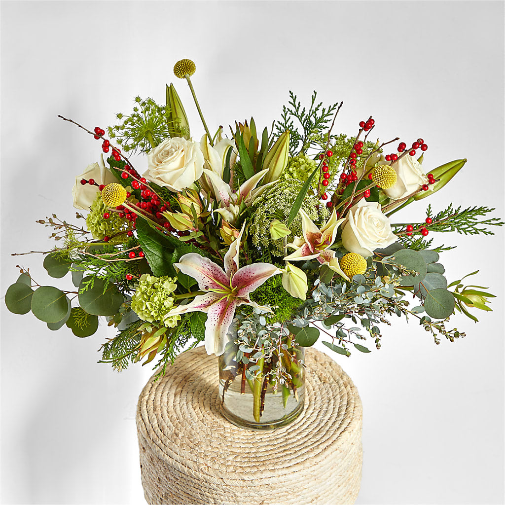 Berry & Bright Bouquet –  Greenwich Blooms Florist Inc, Greenwich CT