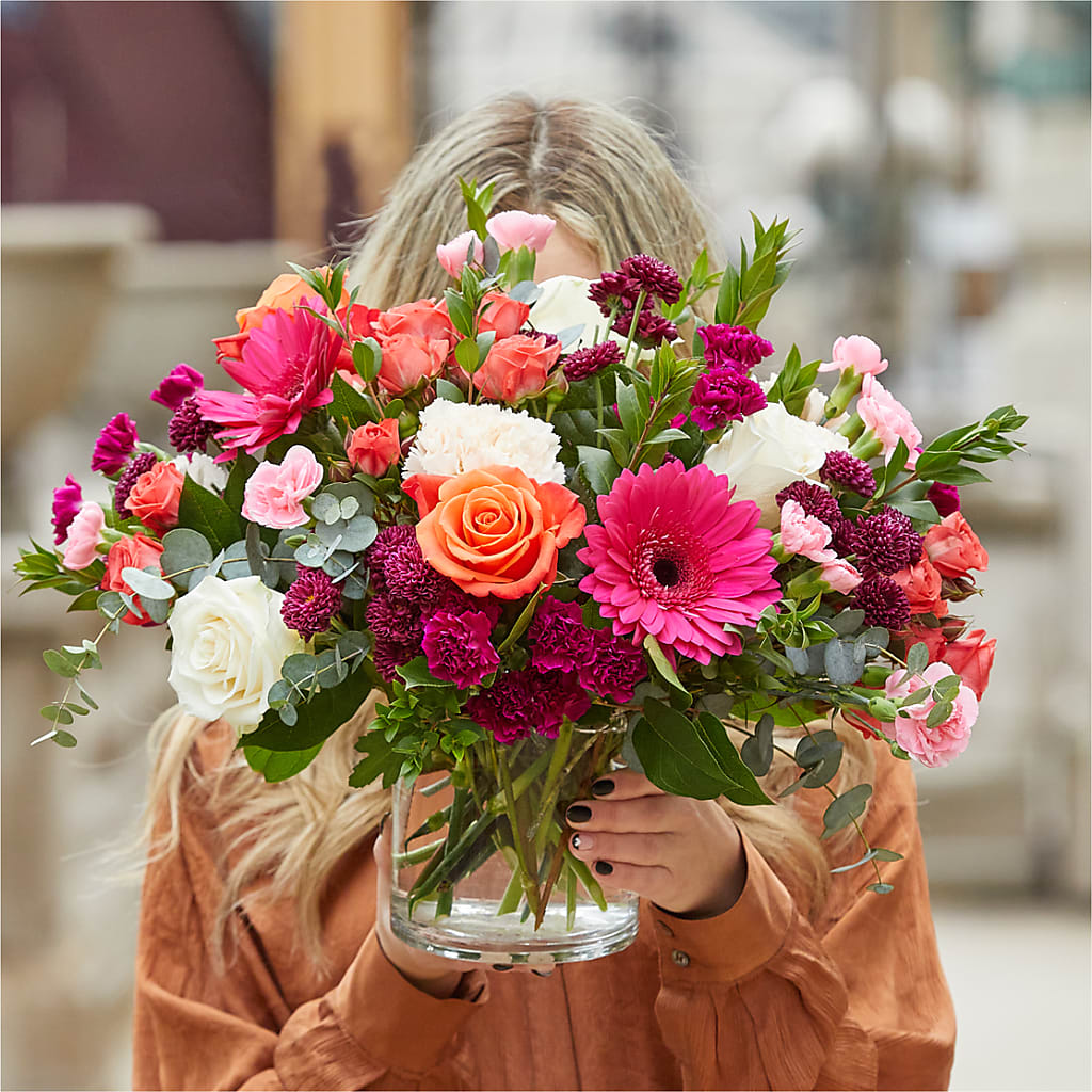Smell the Roses Bouquet –  Greenwich Blooms Florist Inc, Greenwich CT