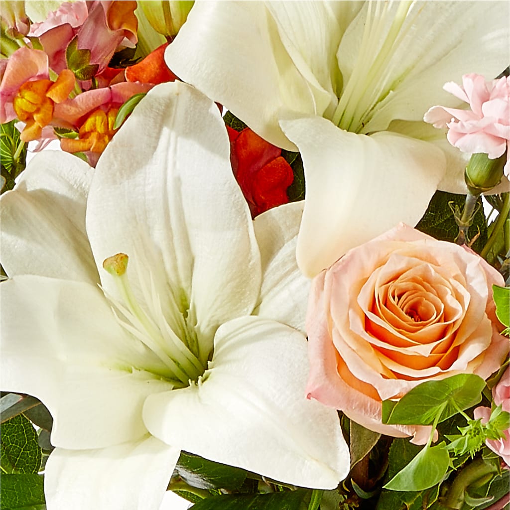 Grapefruit Splash Bouquet –  Greenwich Blooms Florist Inc, Greenwich CT