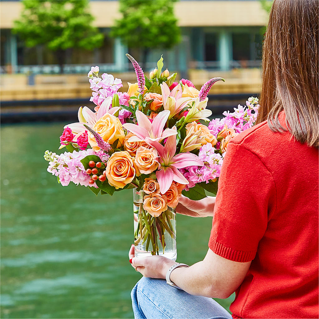 Bisous Bouquet –  Greenwich Blooms Florist Inc, Greenwich CT