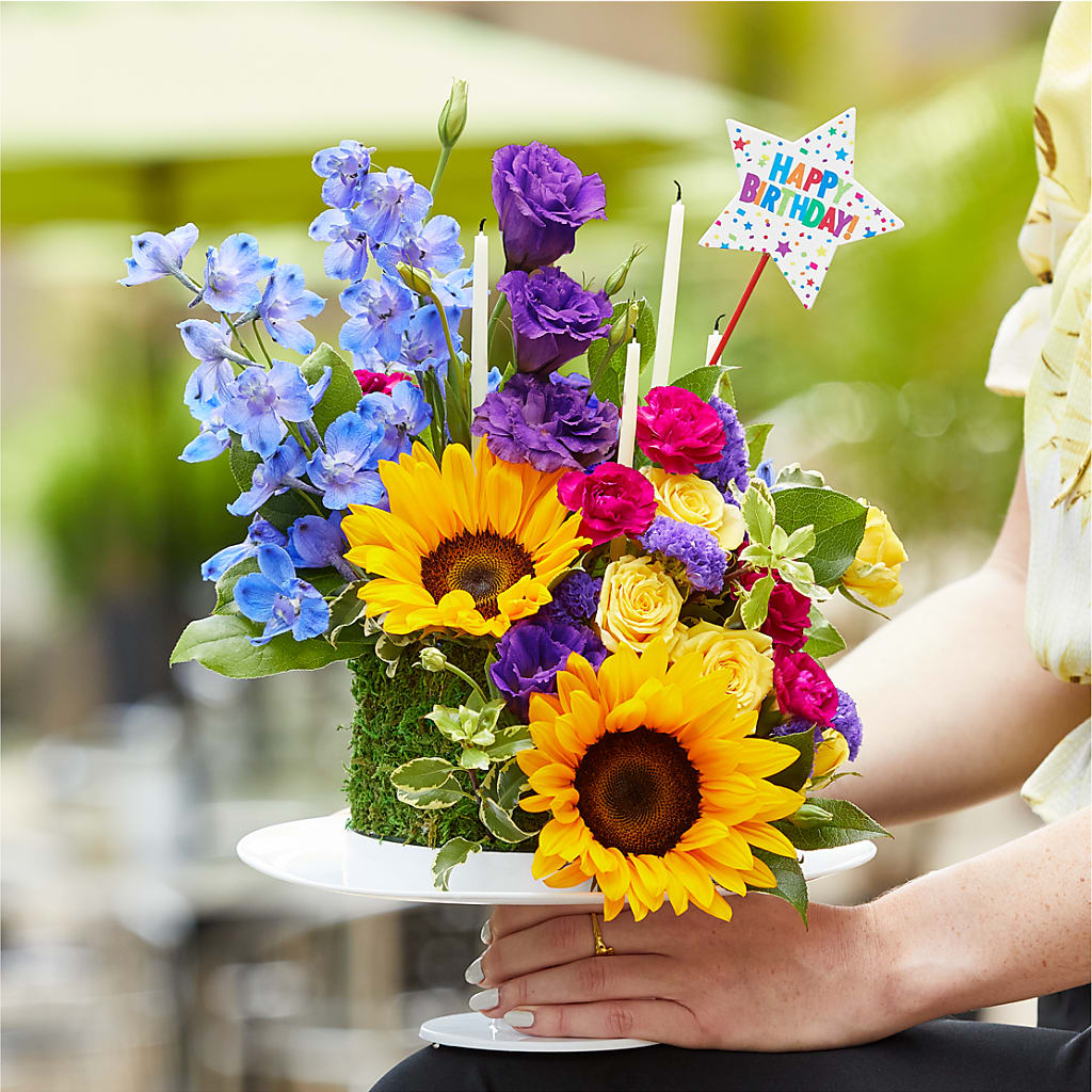 Star of the Day Floral Cake –  Greenwich Blooms Florist Inc, Greenwich CT